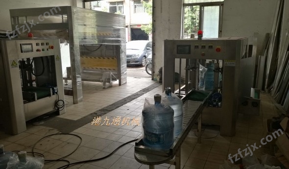 新建区梅岭镇自动桶装水套袋机厂家